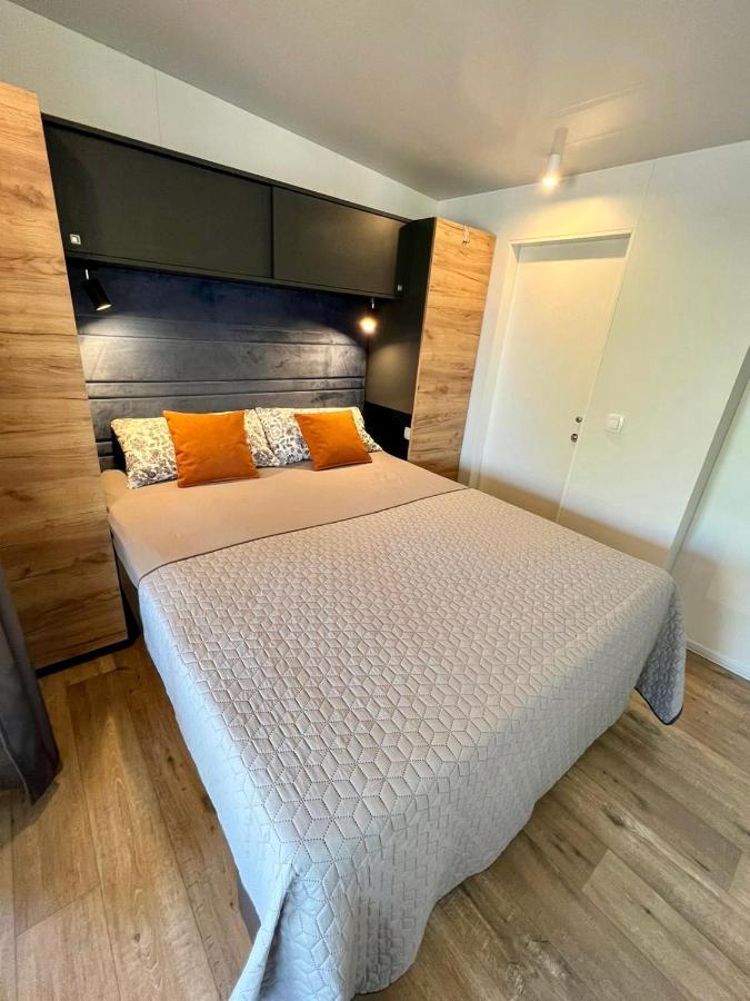 Villa Family Grand De Luxe Mobilhome 塞尔瑟 外观 照片