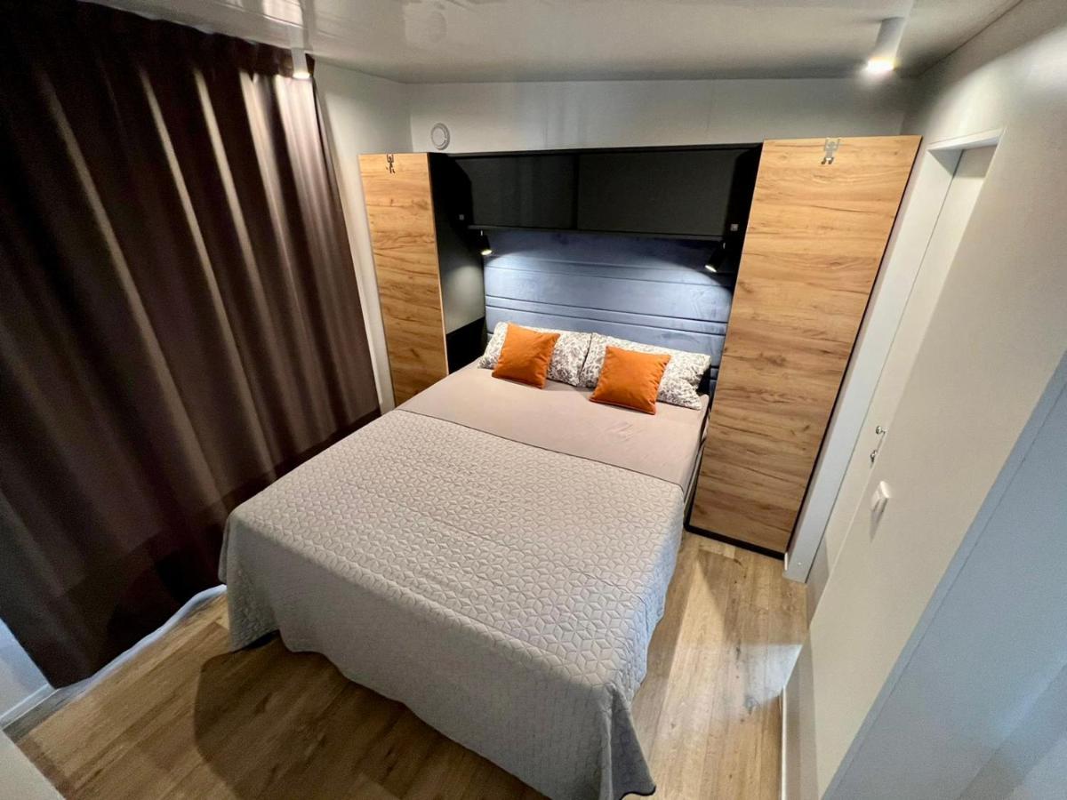 Villa Family Grand De Luxe Mobilhome 塞尔瑟 外观 照片