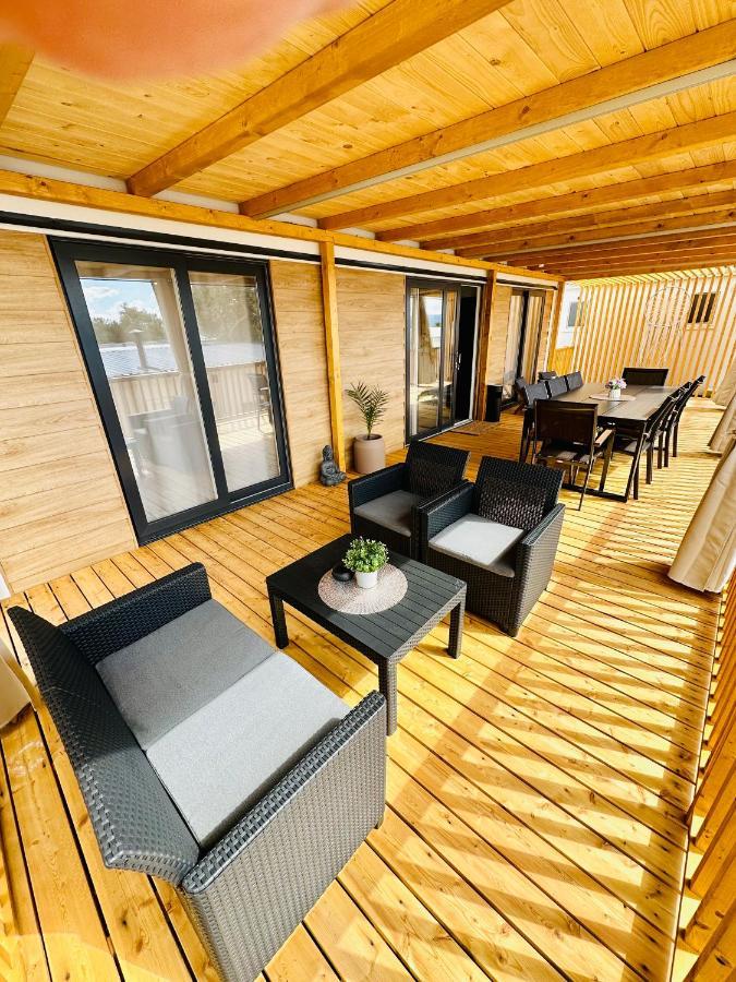 Villa Family Grand De Luxe Mobilhome 塞尔瑟 外观 照片
