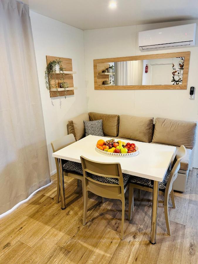 Villa Family Grand De Luxe Mobilhome 塞尔瑟 外观 照片